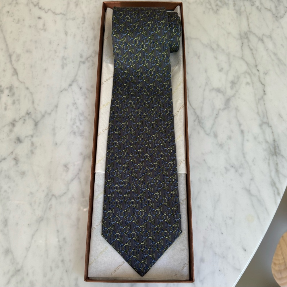 Designer tie